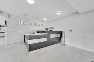 919 Hillcrest Dr Unit 704, Hollywood, FL 33021