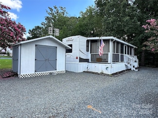 113 Hummingbird Cir, New London, NC 28127