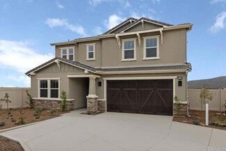 1250 Topanga Dr, Vista, CA 92084