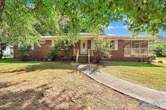 806 6th St NE, Arab, AL 35016
