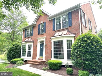403 Winter Walk Dr, Gaithersburg, MD 20878
