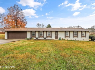 4516 Green Castle Rd, Louisville, TN 37777
