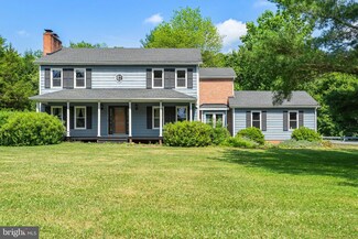 471 Acorn Cir, Harpers Ferry, WV 25425