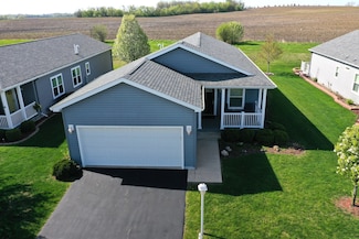 1493 Equestrian Dr, Grayslake, IL 60030