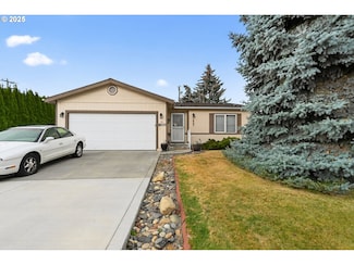 1620 NE 6th St, Redmond, OR 97756