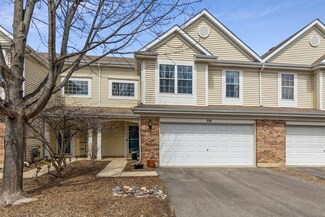 514 Lancaster Dr, Pingree Grove, IL 60140