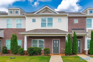 352 Falling Water Ln SW, Madison, AL 35756