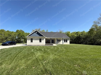 8219 Wind Dancer Dr, Germantown, OH 45327