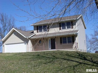 18955 109th Ave, Davenport, IA 52804