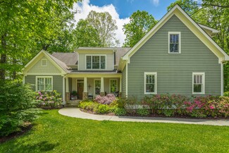 2512 Hillyer Ln, Signal Mountain, TN 37377