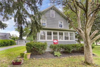 79 Newton Rd, Hamburg, NY 14075