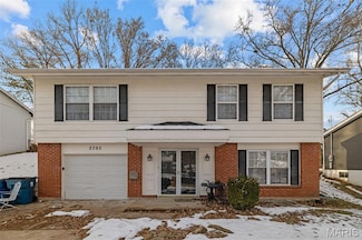 2393 Wesford Dr, Maryland Heights, MO 63043