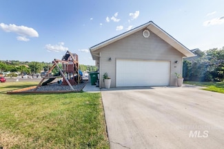 822 15th Ave, Lewiston, ID 83501