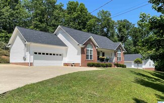 1908 Julie St, Gadsden, AL 35907