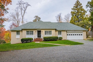 97 Currell Cove Ln, White Stone, VA 22578