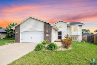 5600 W Darcie St, Sioux Falls, SD 57106