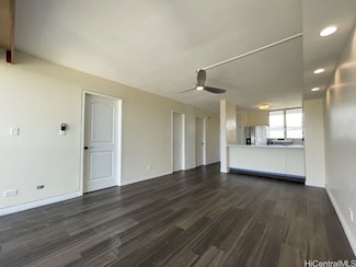 99-60 Kauhale St Unit 704, Aiea, HI 96701