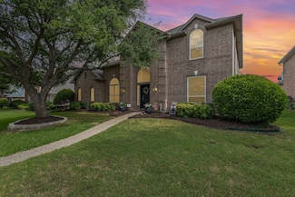 2916 Woods Dr, Plano, TX 75025