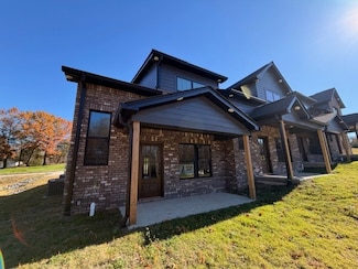 104 Nichali Dr, Charlotte, TN 37036