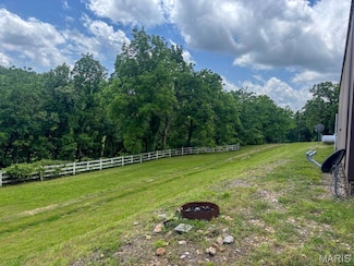 1063 County Road 527, Gainesville, MO 65655