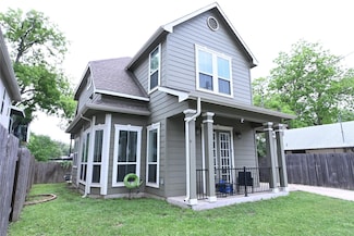 2411 Santa Maria St, Austin, TX 78702