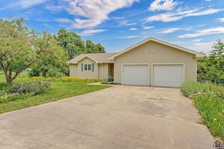 8324 SW Indian Hills Rd, Auburn, KS 66402