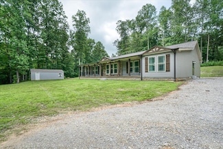 1901 Rickman Rd, Livingston, TN 38570