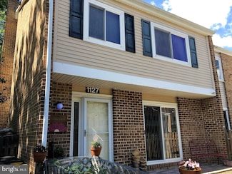 1127 Thackary Ct, Voorhees, NJ 08043