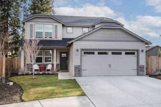 746 N Roundhouse Ct, Sisters, OR 97759