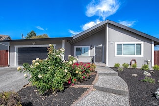948 Eve Ct, Rohnert Park, CA 94928