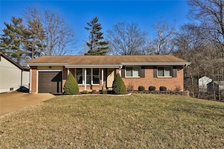 38 May Valley Ln, Fenton, MO 63026