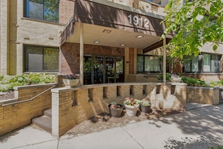 1912 Dupont Ave S Unit 302, Minneapolis, MN 55403