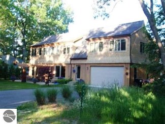 306 5th St, Leland, MI 49654