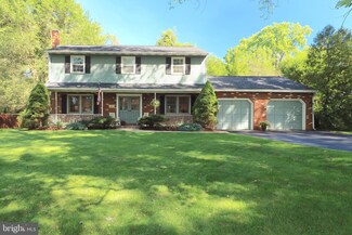 1281 Parkwood Dr, Bellefonte, PA 16823