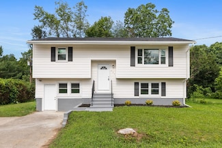 231 Lincolndale Dr, Waterbury, CT 06704
