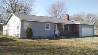 1701 Lakeview Dr, Lamar, MO 64759