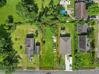 122 S Pecan Dr, Texas City, TX 77591