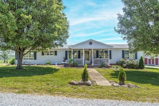 560 Tomahawk Mill Rd, Chatham, VA 24531