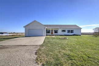 424 E Kennedy St, Maroa, IL 61756