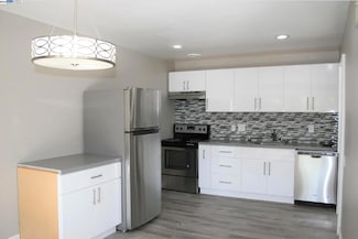 3815 Harrison St Unit 103, Oakland, CA 94611