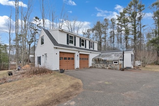64 Port Rd, Kennebunk, ME 04043