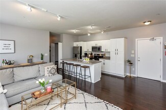 1717 Olive Ave Unit A1, Des Moines, IA 50314