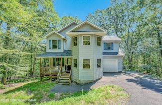 164 Bellingham Dr, Bushkill, PA 18324