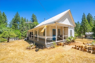 27 Main St, Gold Run, CA 95717