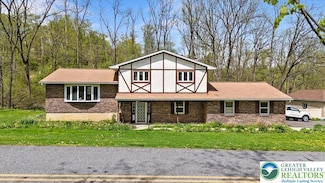 4261 Clover Hollow Rd, Slatington, PA 18080