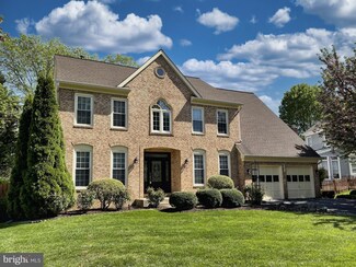 7613 Davis Field Ln, Springfield, VA 22153