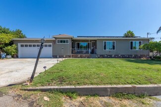 2751 Dennis Ln, Lemon Grove, CA 91945