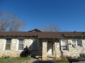 450 5th St, Poteet, TX 78065