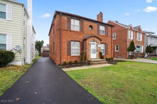 13645 Cedar Rd, University Heights, OH 44118