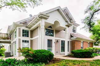 2015 N Silver Lake Rd Unit 2015, Arlington Heights, IL 60004
